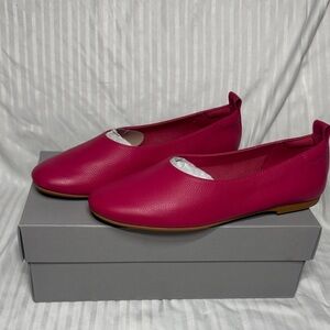 Everlane Day Glove Pink Flats (brand new with box) size 7